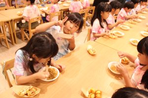 年長組のおとまり会③夕食～消灯